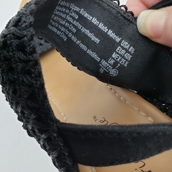 AEO Sandals Heels - Picture 6 of 7